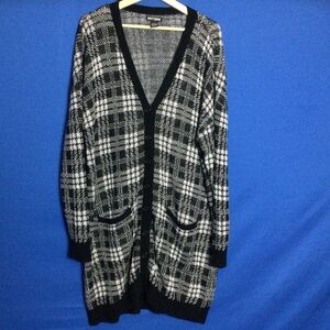 Hot Topic Soft Cardigan Oversized Large Black and White Checks pockets